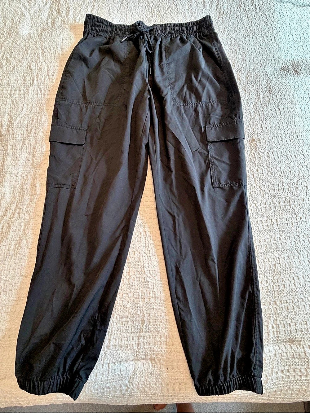 Old Navy High-Waisted StretchTech Cargo Joggers Black Medium
